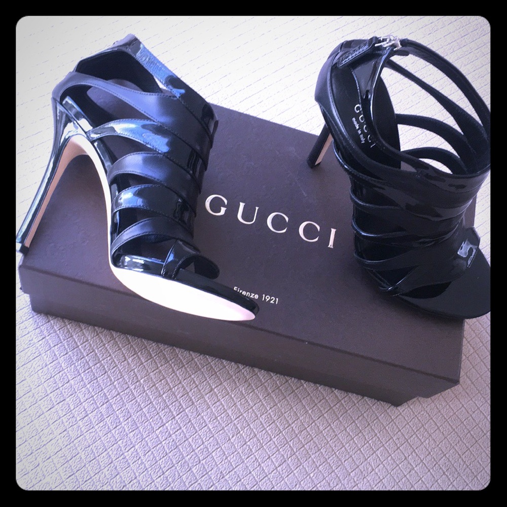 Gucci black heels super sexy